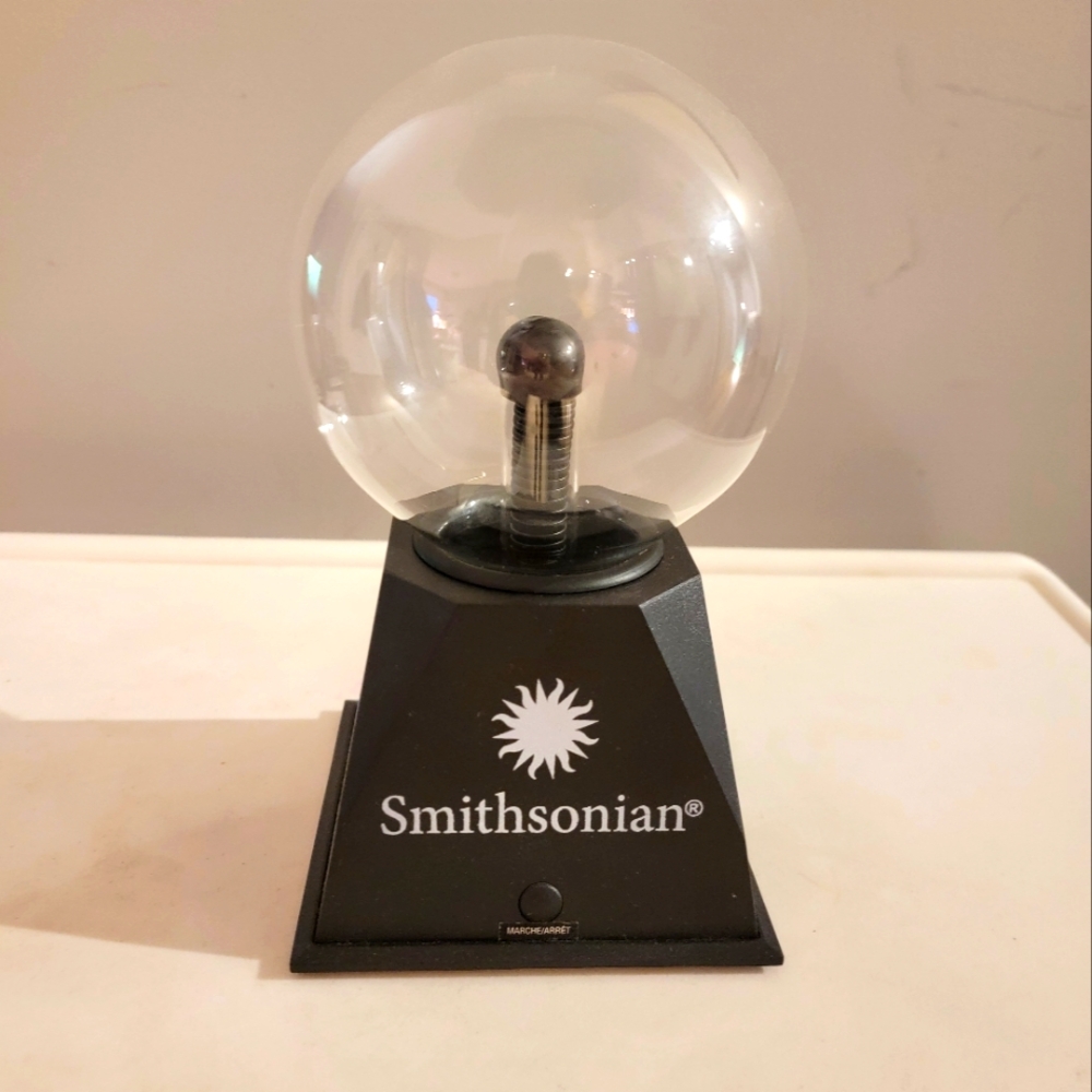 Smithsonian Glass Plasma Ball 5" Video